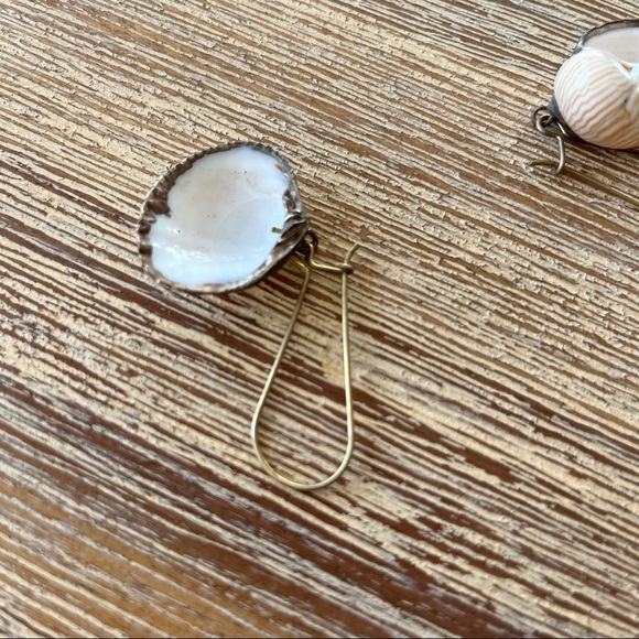 Shell Dangle Earrings - Picture 8 of 9